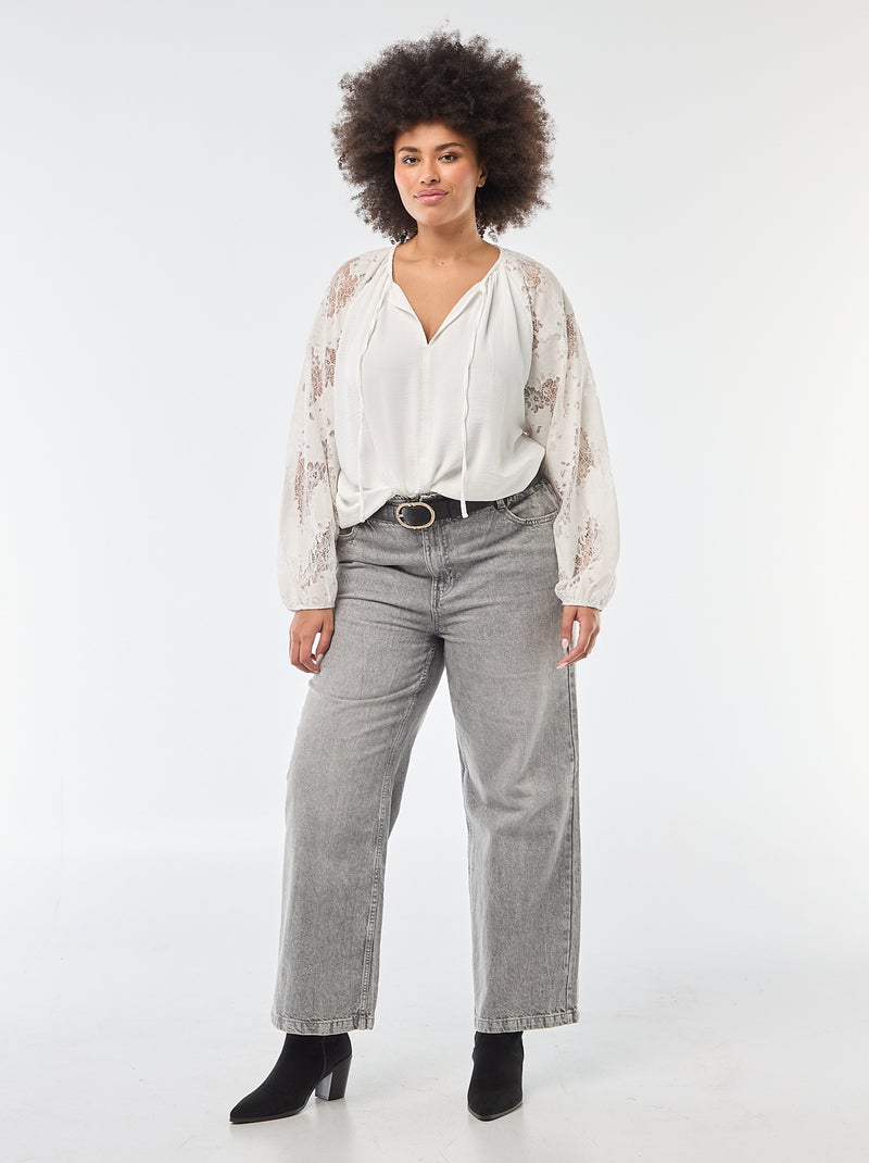 Blouse avec manches longues en dentelle et ouverture par lien au col Beige - Kiabi
