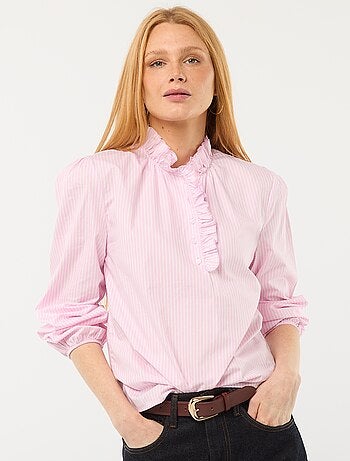 Blouse avec volants au col et à l'ouverture