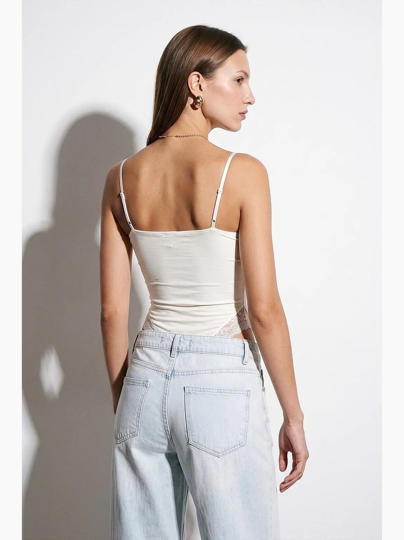 Blouse body sans manches en dentelle, coupe slim dilvin Ecru - Kiabi
