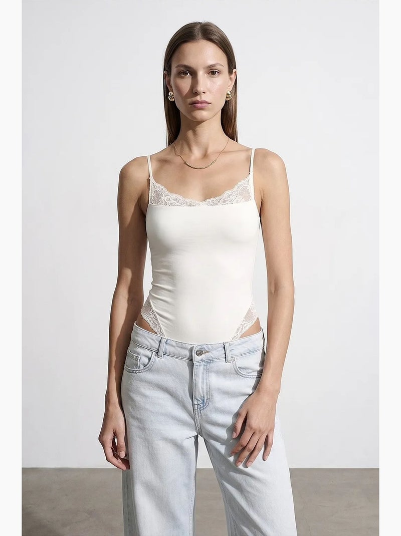 Blouse body sans manches en dentelle, coupe slim dilvin Ecru - Kiabi