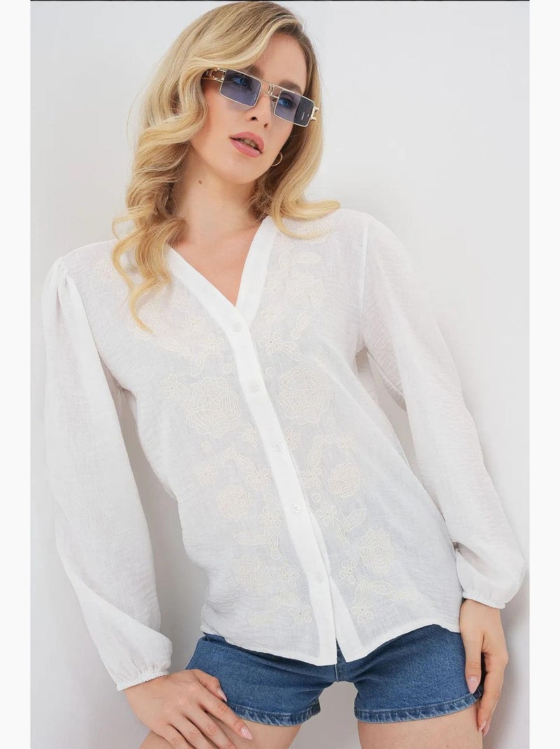 Blouse brodée à col en v boutonnée bdart Crème - Kiabi