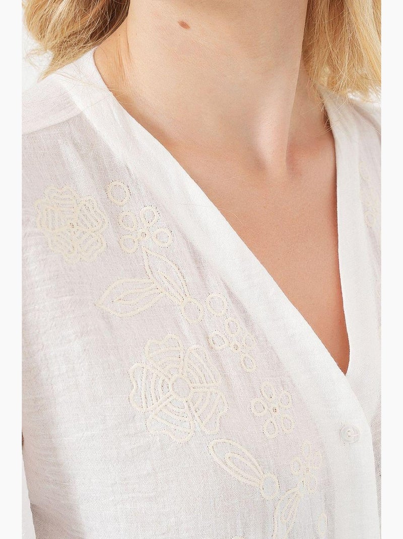 Blouse brodée à col en v boutonnée bdart Crème - Kiabi