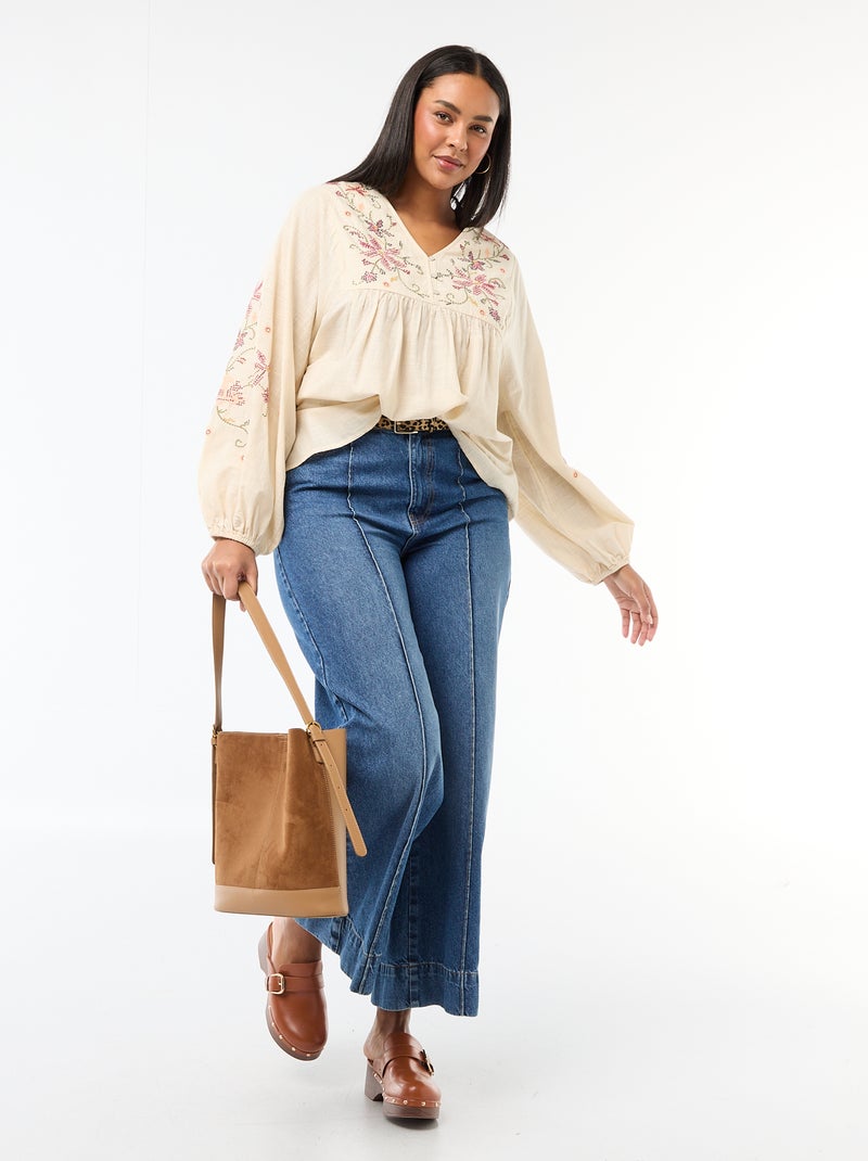 Blouse brodée à fleurs Beige - Kiabi