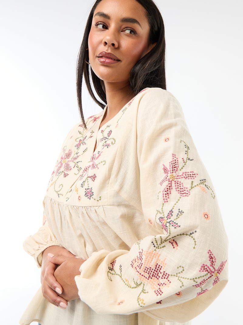 Blouse brodée à fleurs Beige - Kiabi