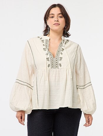 Blouse brodée à manches longues