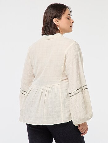 Blouse brodée à manches longues