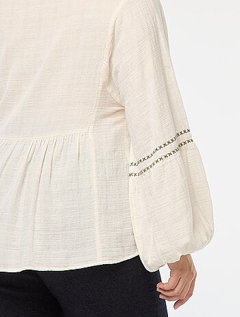 Blouse brodée à manches longues