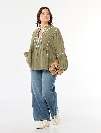 Blouse brodée à manches longues