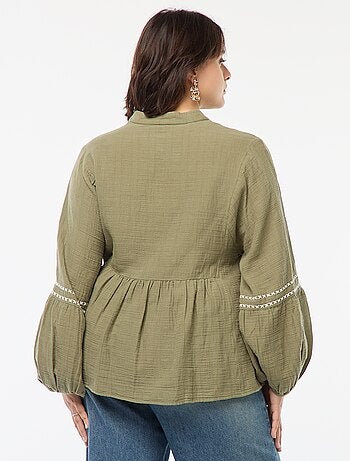 Blouse brodée à manches longues