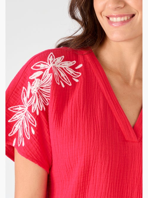 Blouse brodée en double gaze effet crêpé - Damart - Kiabi