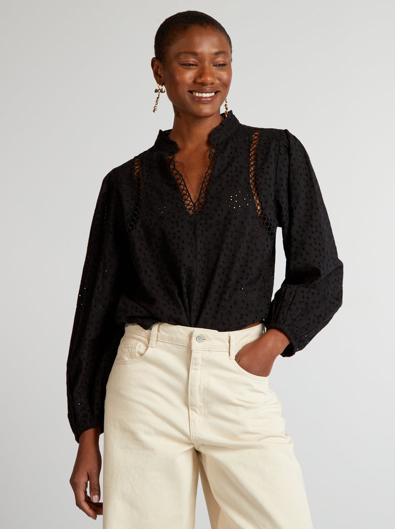Blouse brodée et ajourée avec col V noir - Kiabi