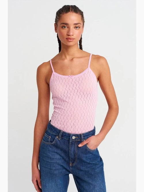 Blouse cami courte en maille texturée à nœud dilvin - Kiabi Blouse cami courte en maille texturée à nœud dilvin - Kiabi