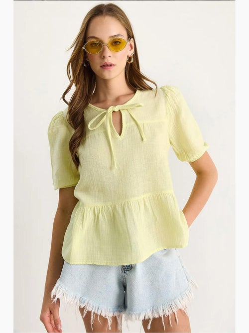 Blouse col rond détail lien lucci - Kiabi Blouse col rond détail lien lucci - Kiabi
