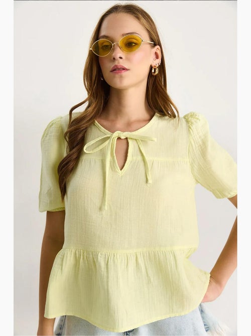 Blouse col rond détail lien lucci - Kiabi Blouse col rond détail lien lucci - Kiabi