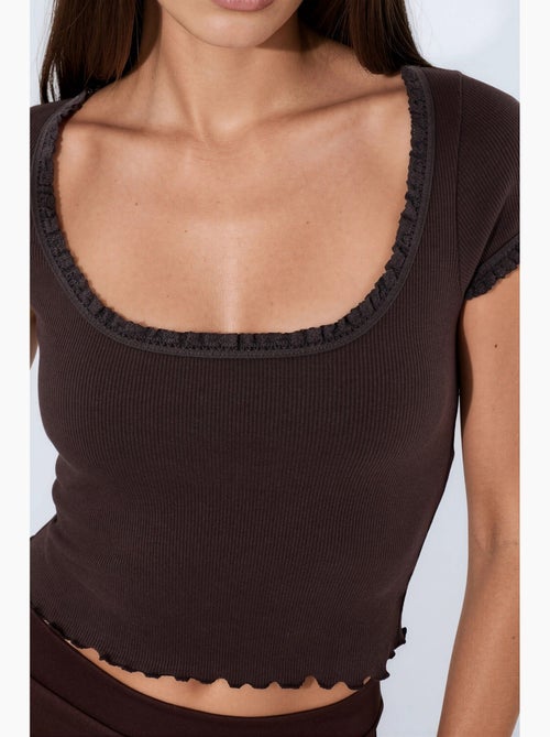 Blouse côtelée à encolure en u coupe slim busem - Kiabi Blouse côtelée à encolure en u coupe slim busem - Kiabi