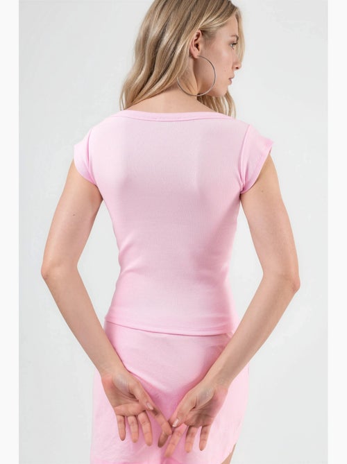 Blouse coupe ajustée côtelée à col en u busem - Kiabi Blouse coupe ajustée côtelée à col en u busem - Kiabi