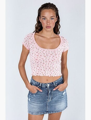 Blouse courte à encolure en u à fleurs avec volants busem