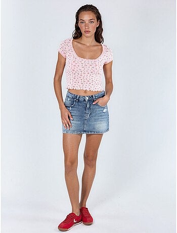 Blouse courte à encolure en u à fleurs avec volants busem