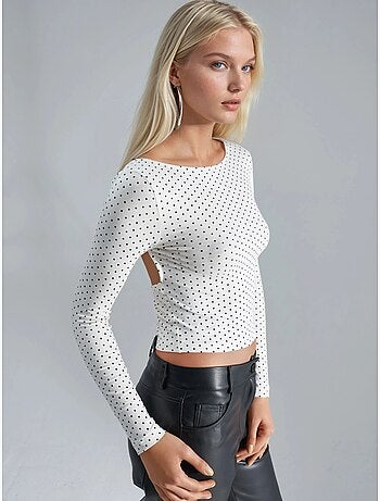 Blouse courte à pois , coupe ajustée, col en u busem