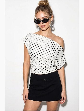 Blouse courte à pois et épaules dénudées lucci