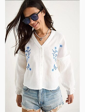 Blouse courte brodée col v lucci