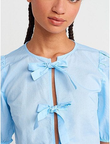 Blouse courte femme avec détail nœud dilvin