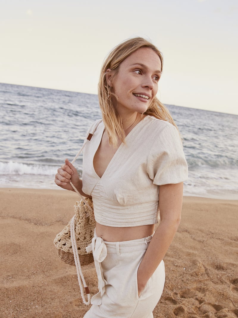 Blouse crop top en lin et décolleté plongeant Beige - Kiabi