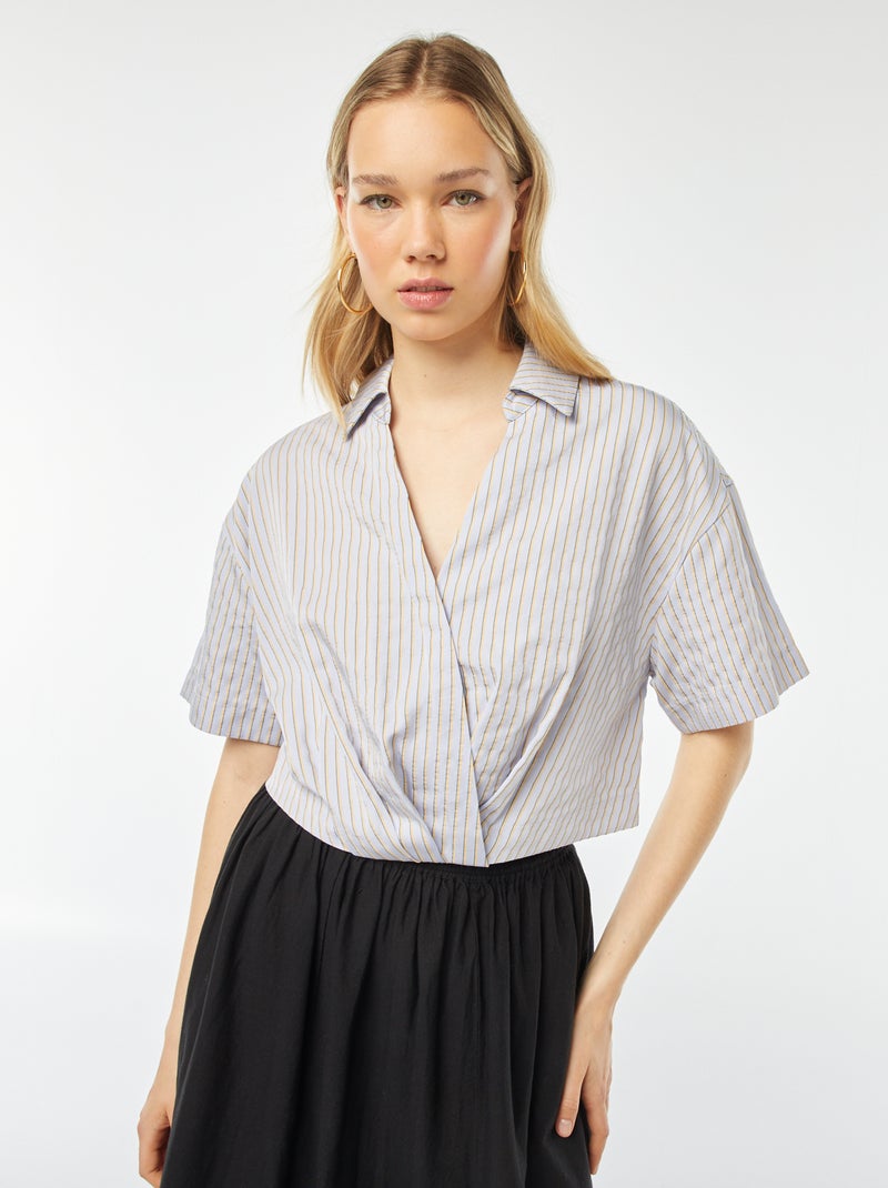 Blouse cropped avec ouverture boutonnée croisée Bleu - Kiabi