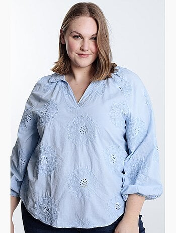 Blouse en coton unie avec fleurs brodées