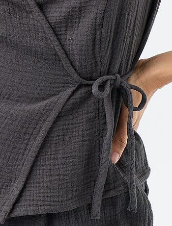 Blouse en gaze de coton avec ouverture croisée