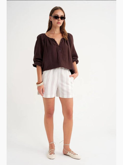 Blouse en mousseline boutonnée mixray - Kiabi Blouse en mousseline boutonnée mixray - Kiabi