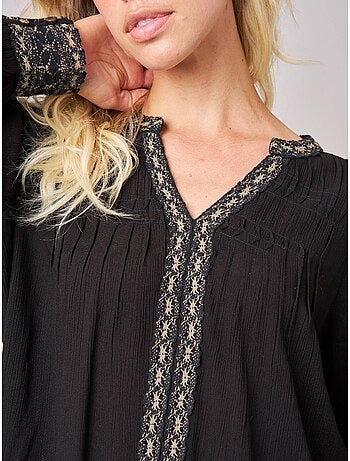 Blouse femme fluide à détails brodés 'deeluxe'