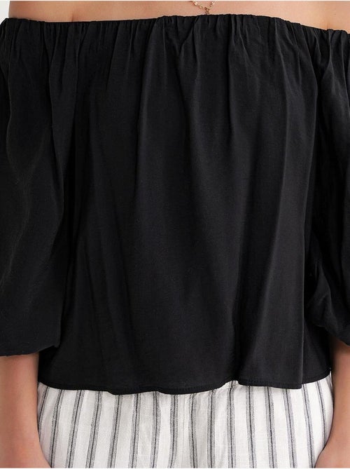 Blouse femme regular avec col madonna et détail volanté mixray - Kiabi Blouse femme regular avec col madonna et détail volanté mixray - Kiabi