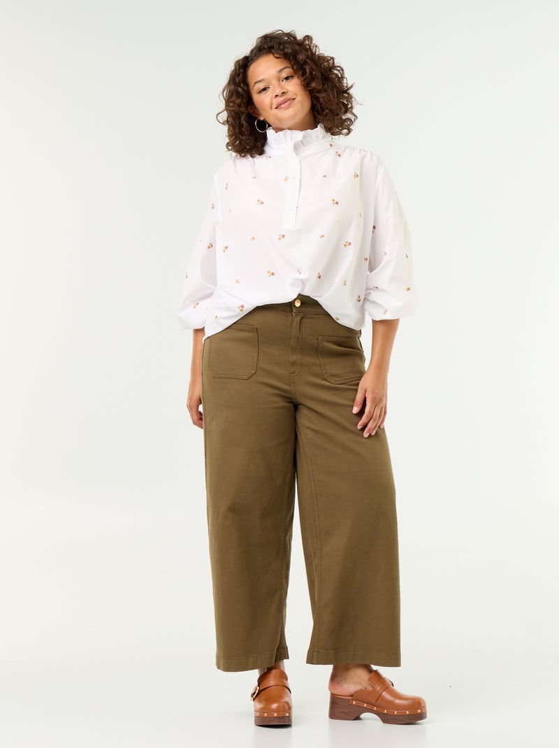 Blouse fleurs brodées avec col montant Blanc - Kiabi