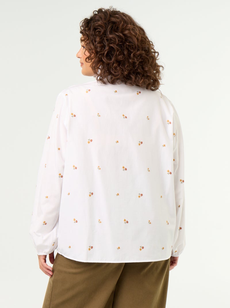 Blouse fleurs brodées avec col montant Blanc - Kiabi