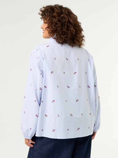 Blouse fleurs brodées avec col montant - Kiabi Blouse fleurs brodées avec col montant - Kiabi