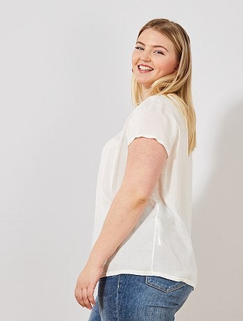 Blouse fluide avec détail encolure - Kiabi