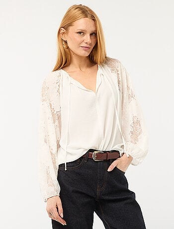 Blouse fluide avec manches en dentelle transparente