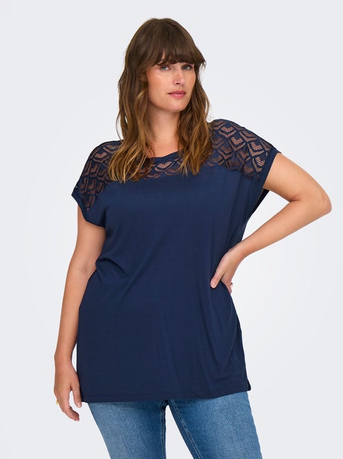 Blouse fluide détails ajourés 'Only Carmakoma' - Kiabi