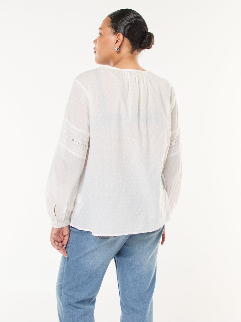 Blouse fluide uni en plumetis et ses broderies ajourées Blanc - Kiabi