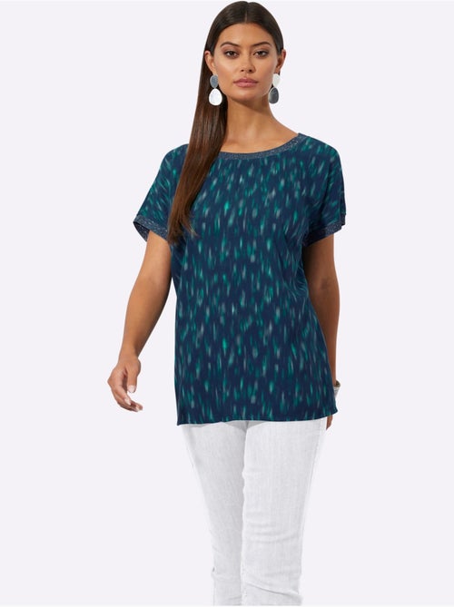 Blouse imprimé abstrait en viscose ECOVERO col rond et manches courtes - Taille standard - Helline - Kiabi Blouse imprimé abstrait en viscose ECOVERO col rond et manches courtes - Taille standard - Helline - Kiabi