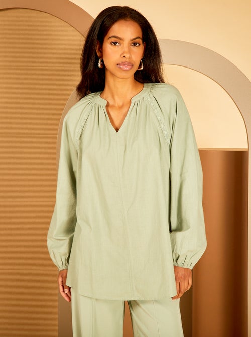 Blouse large en coton avec broderies - Kiabi