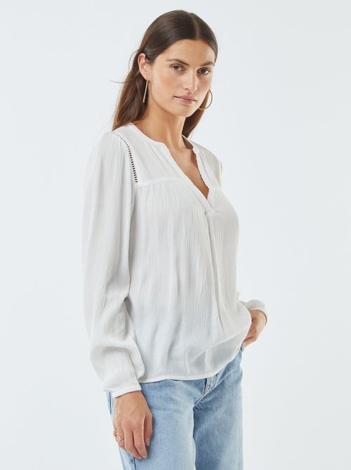 Blouse maille crêpe avec bord ajouré - Kiabi
