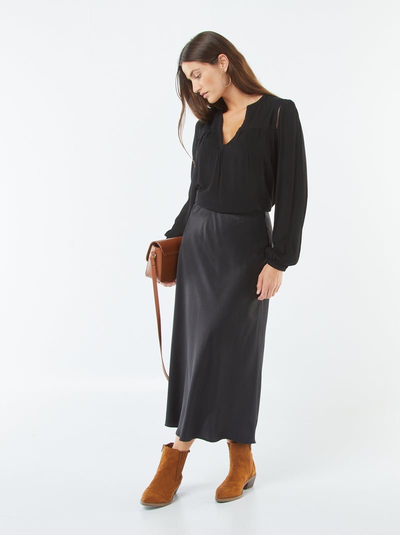 Blouse maille crêpe avec bord ajouré Noir - Kiabi