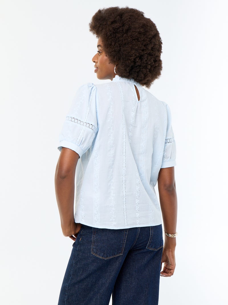 Blouse manches courtes avec broderies Bleu - Kiabi