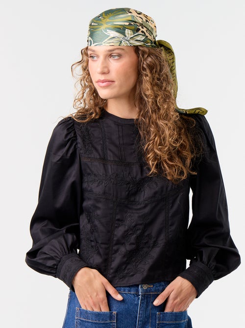 Blouse manches longues avec broderies - Kiabi