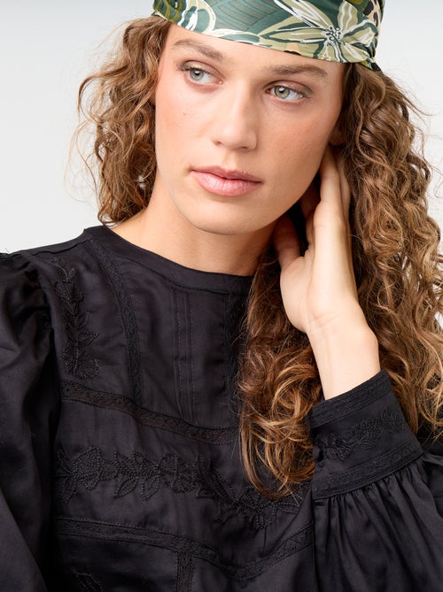 Blouse manches longues avec broderies - Kiabi