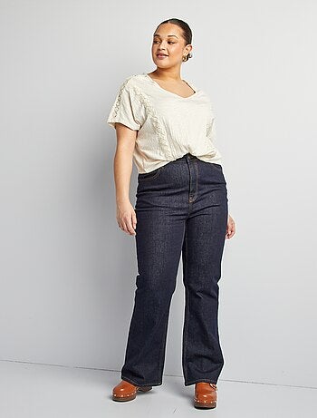 Blouse matière crêpée avec broderies