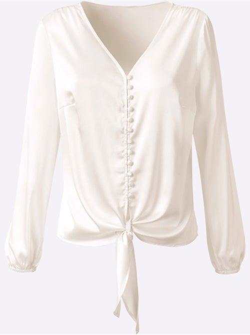 Blouse satin col V avec lien à nouer et manches longues - Taille standard - Helline - Kiabi Blouse satin col V avec lien à nouer et manches longues - Taille standard - Helline - Kiabi