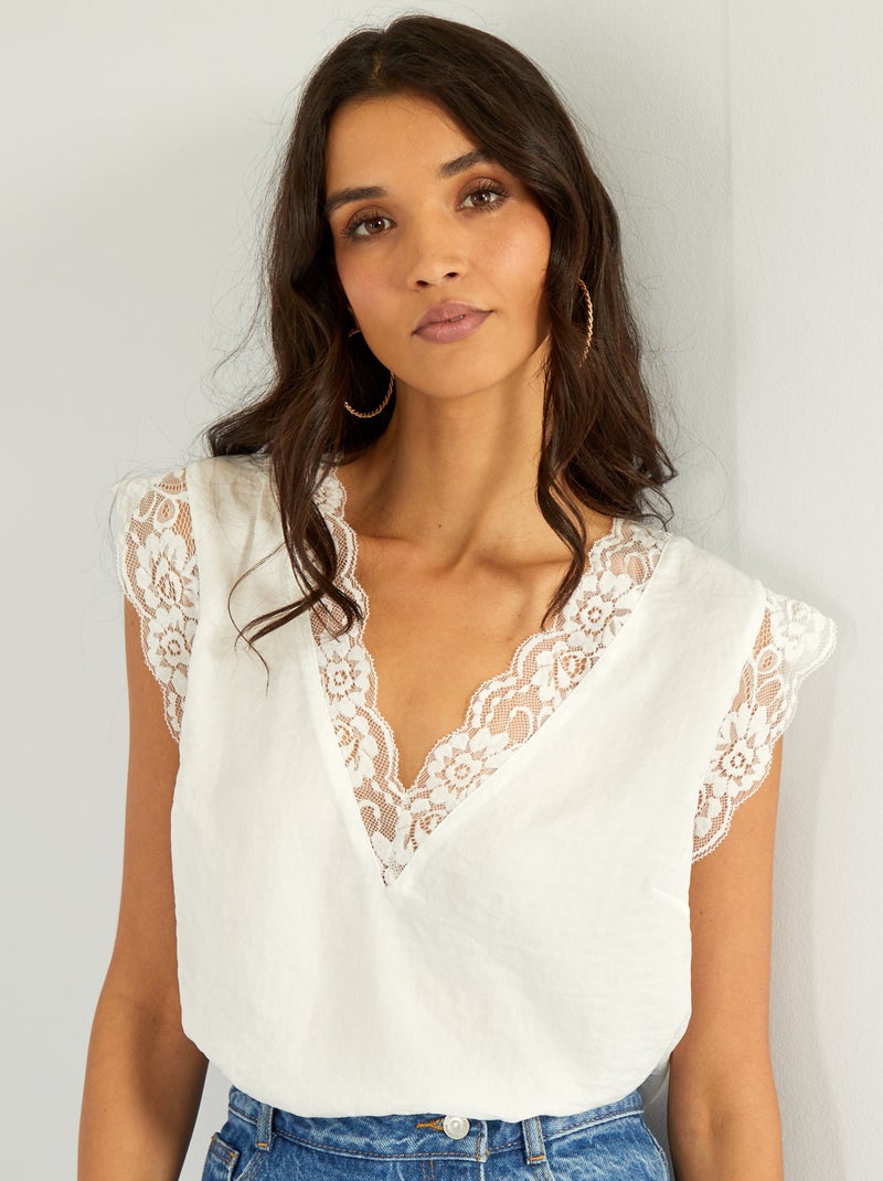 Blouse satinée avec dentelle blanc - Kiabi